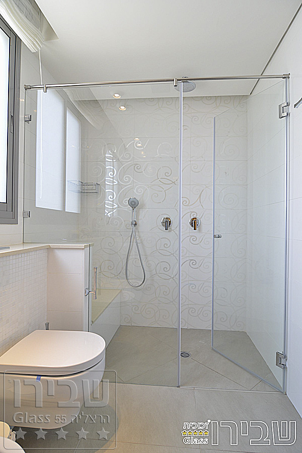 מקלחון לאמבטיה עם חזית קבוע + דלת על גבי קיר